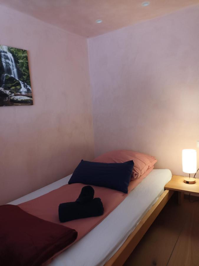 Musik Und Theater Gasthof Roessle - Rooms For Angels Burladingen Bagian luar foto